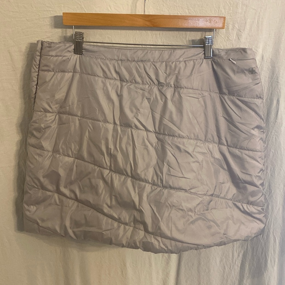Women's Quilted Mini Skirt - Silver